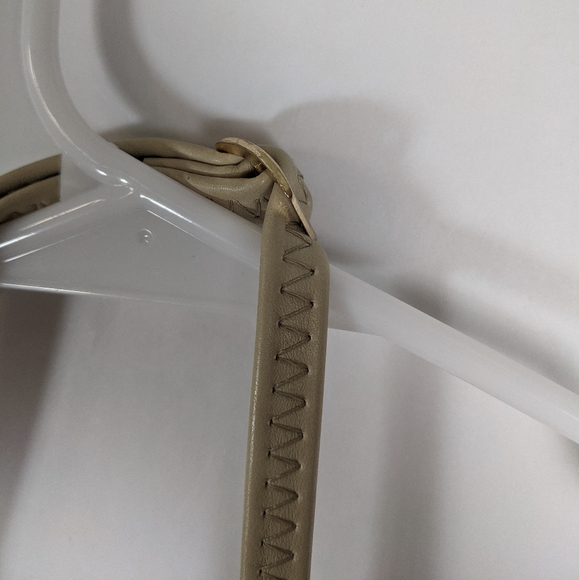 NWT Isabelle crossbody bag vegan lead free - Picture 6 of 7